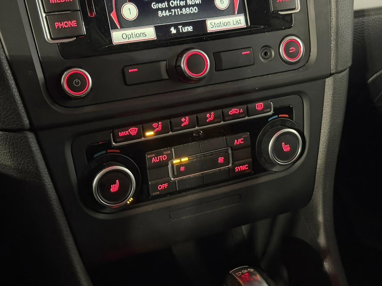 2013 Volkswagen Golf  Photo