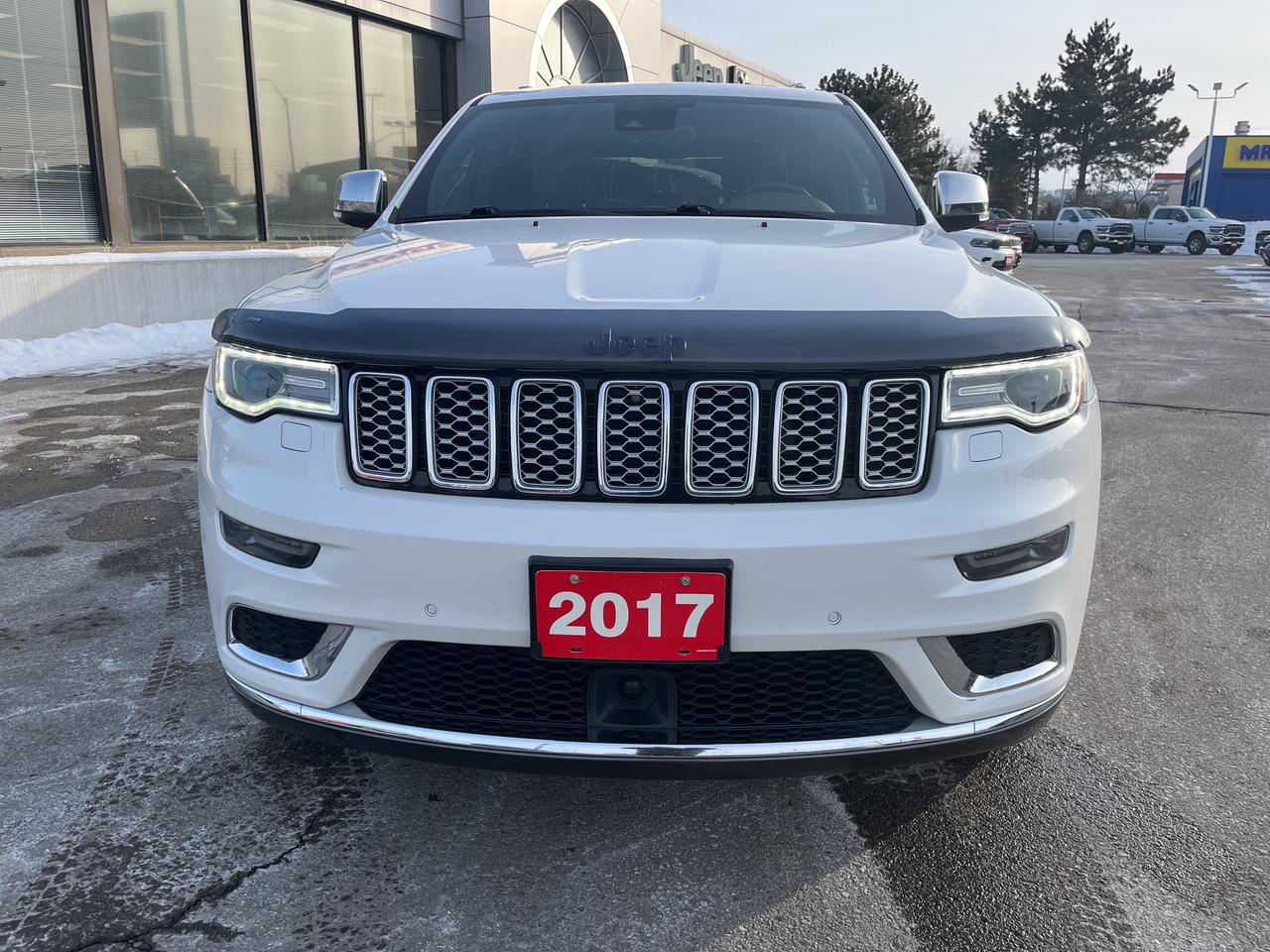2017 Jeep Grand Cherokee Summit 4x4 HEMI V8 *NAVI *SUNROOF *LTHR *TOW Photo