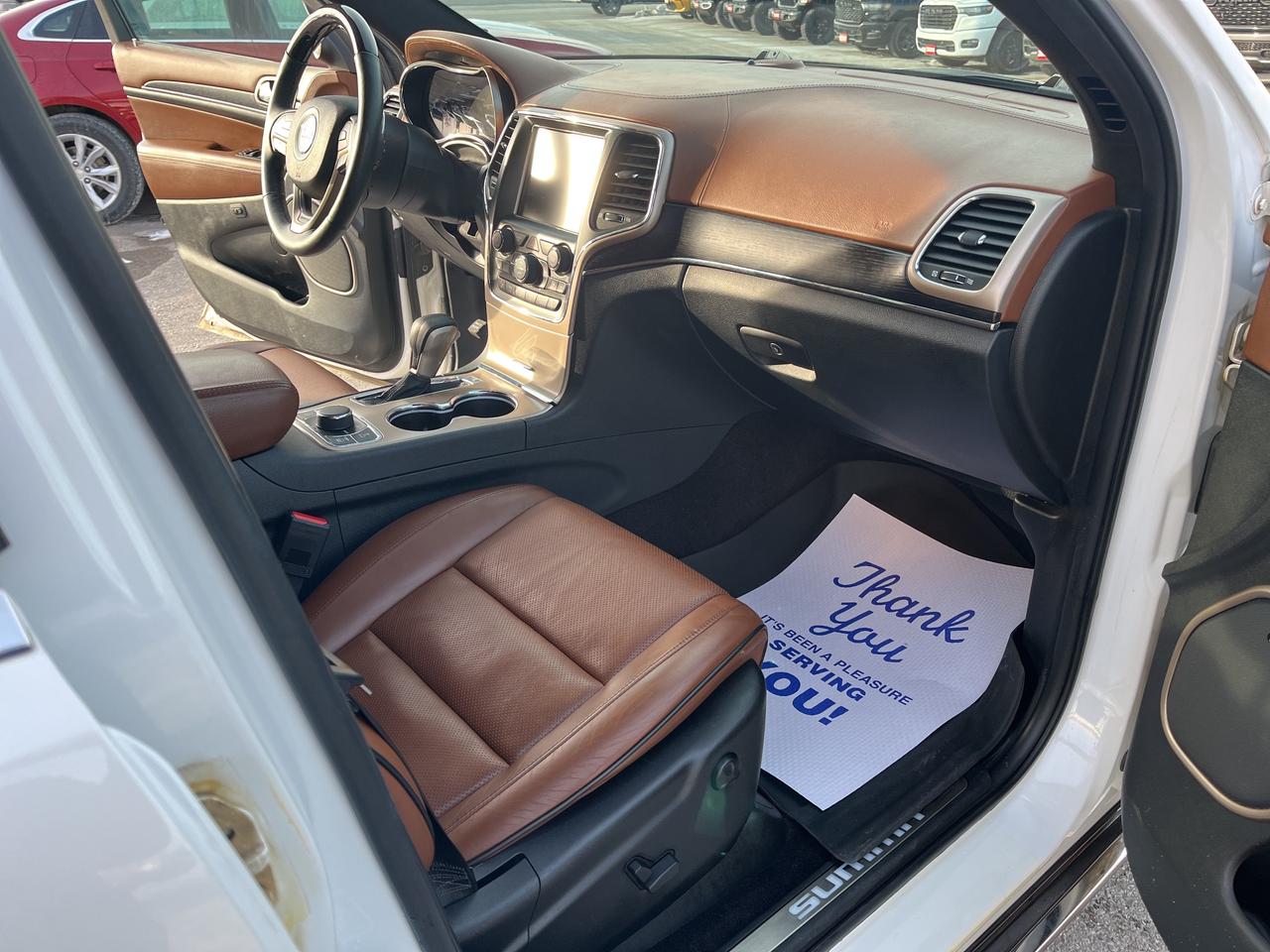 2017 Jeep Grand Cherokee Summit 4x4 HEMI V8 *NAVI *SUNROOF *LTHR *TOW Photo