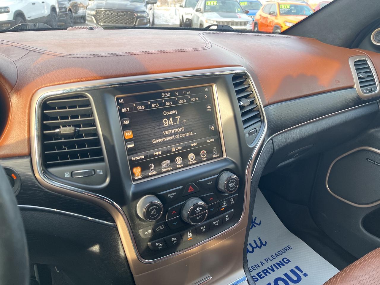 2017 Jeep Grand Cherokee Summit 4x4 HEMI V8 *NAVI *SUNROOF *LTHR *TOW Photo