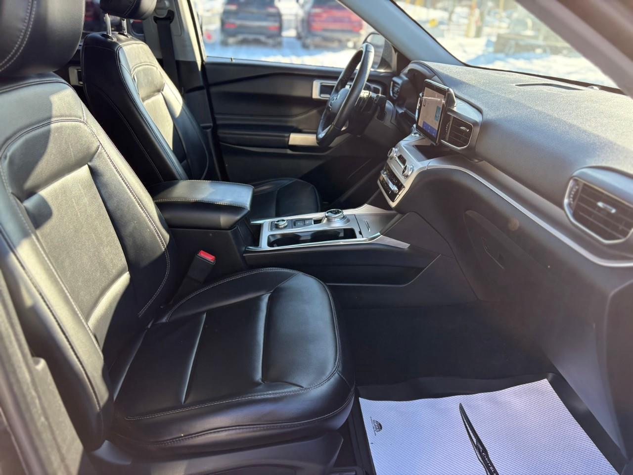 2021 Ford Explorer XLT 4DR 4X4 Photo