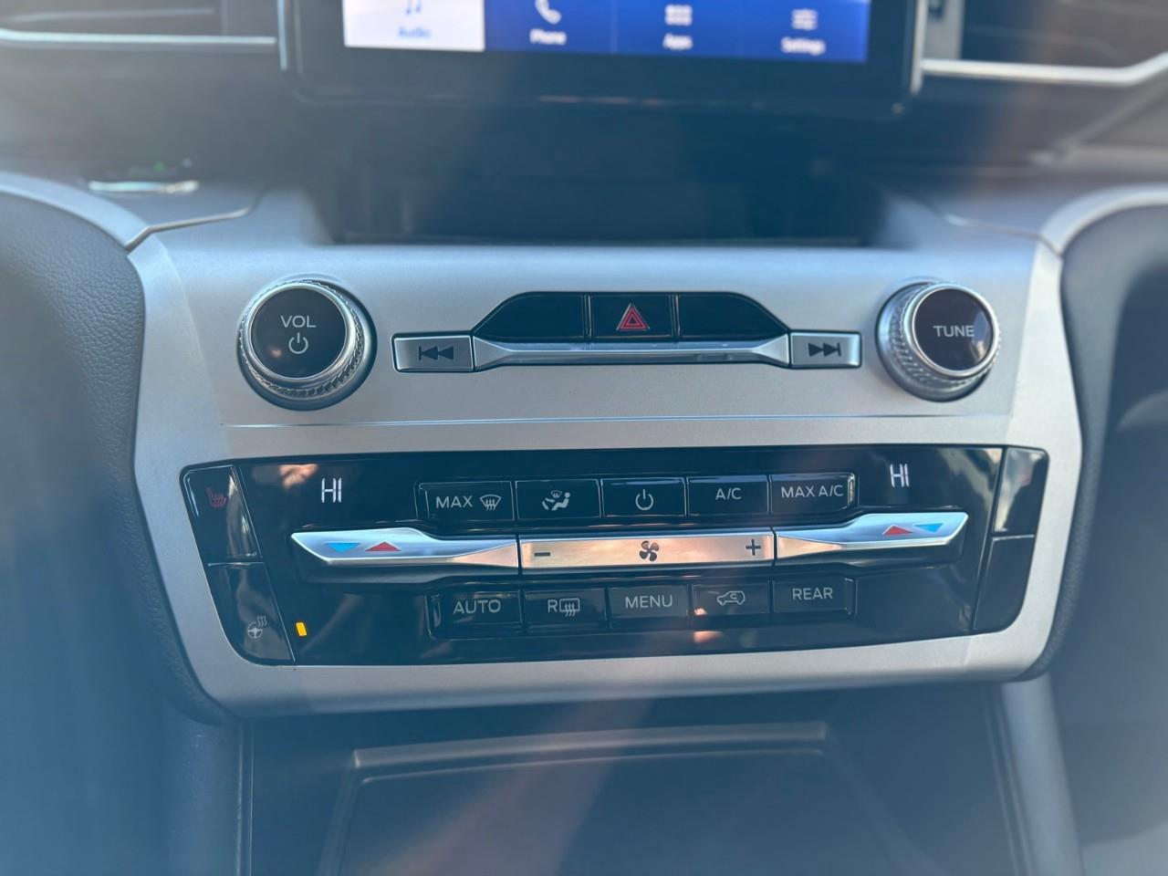 2021 Ford Explorer XLT 4DR 4X4 Photo