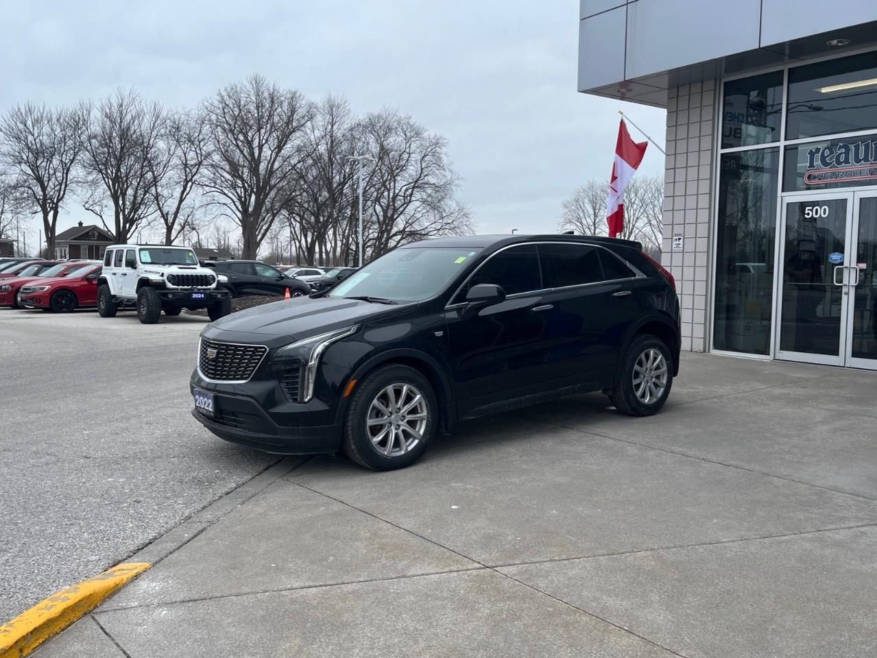 2022 Cadillac XT4 Luxury One owner trade! Photo0