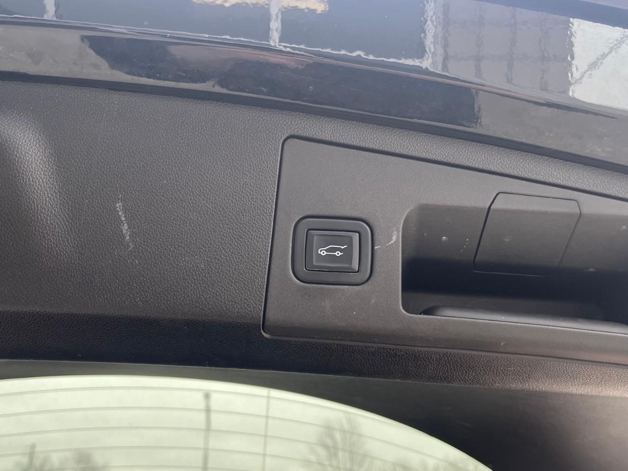 2022 Cadillac XT4 Luxury One owner trade! Photo