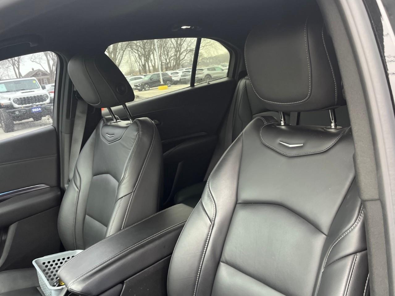 2022 Cadillac XT4 Luxury One owner trade! Photo