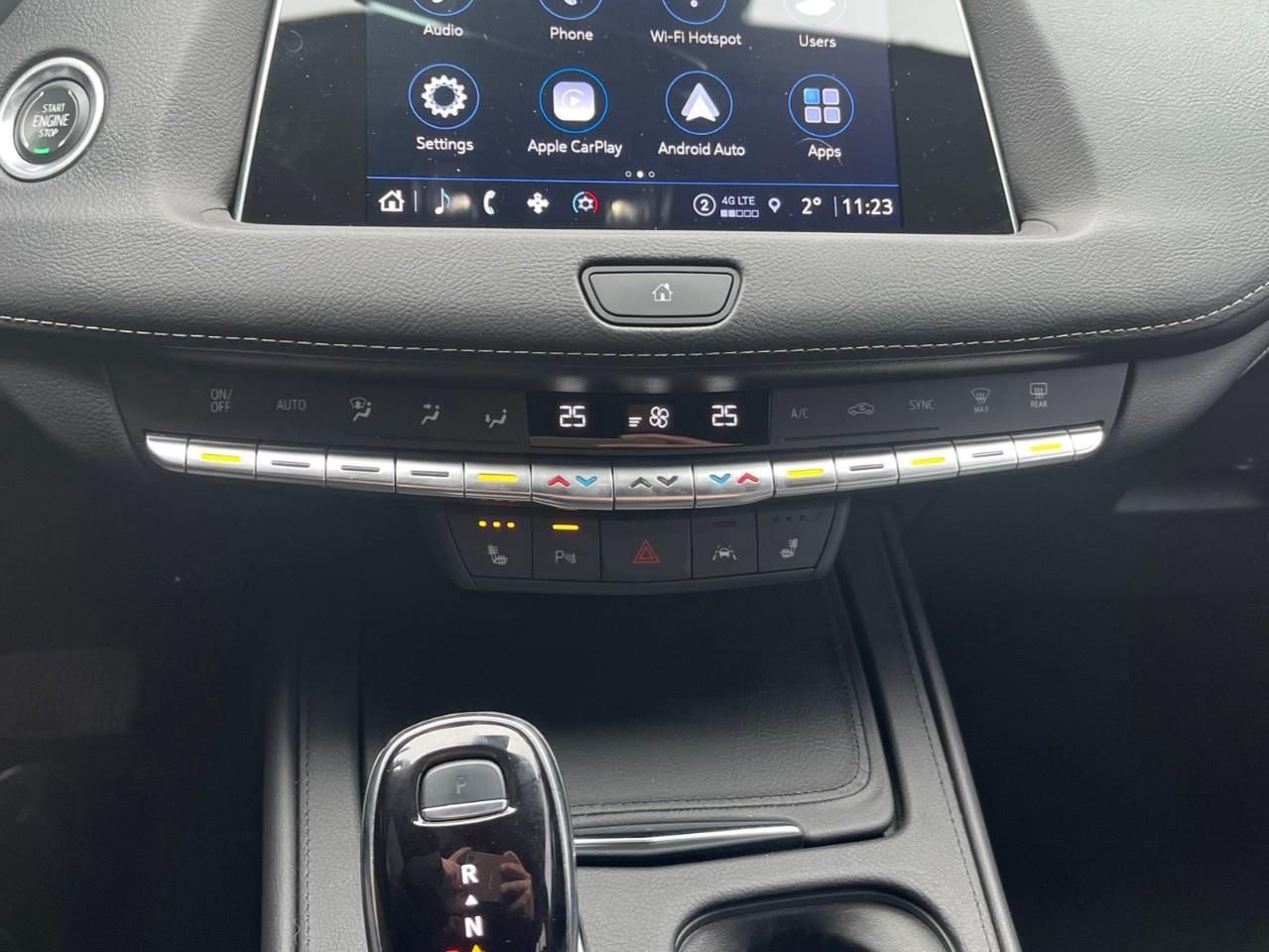 2022 Cadillac XT4 Luxury One owner trade! Photo