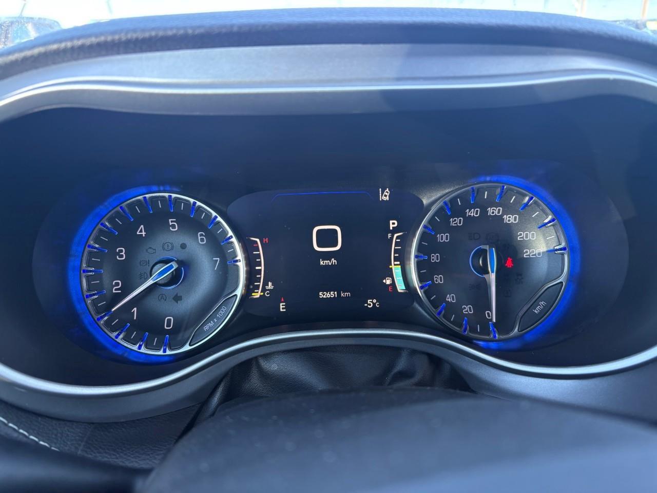 2022 Chrysler Pacifica Touring L Front-Wheel Drive Passenger Van Photo