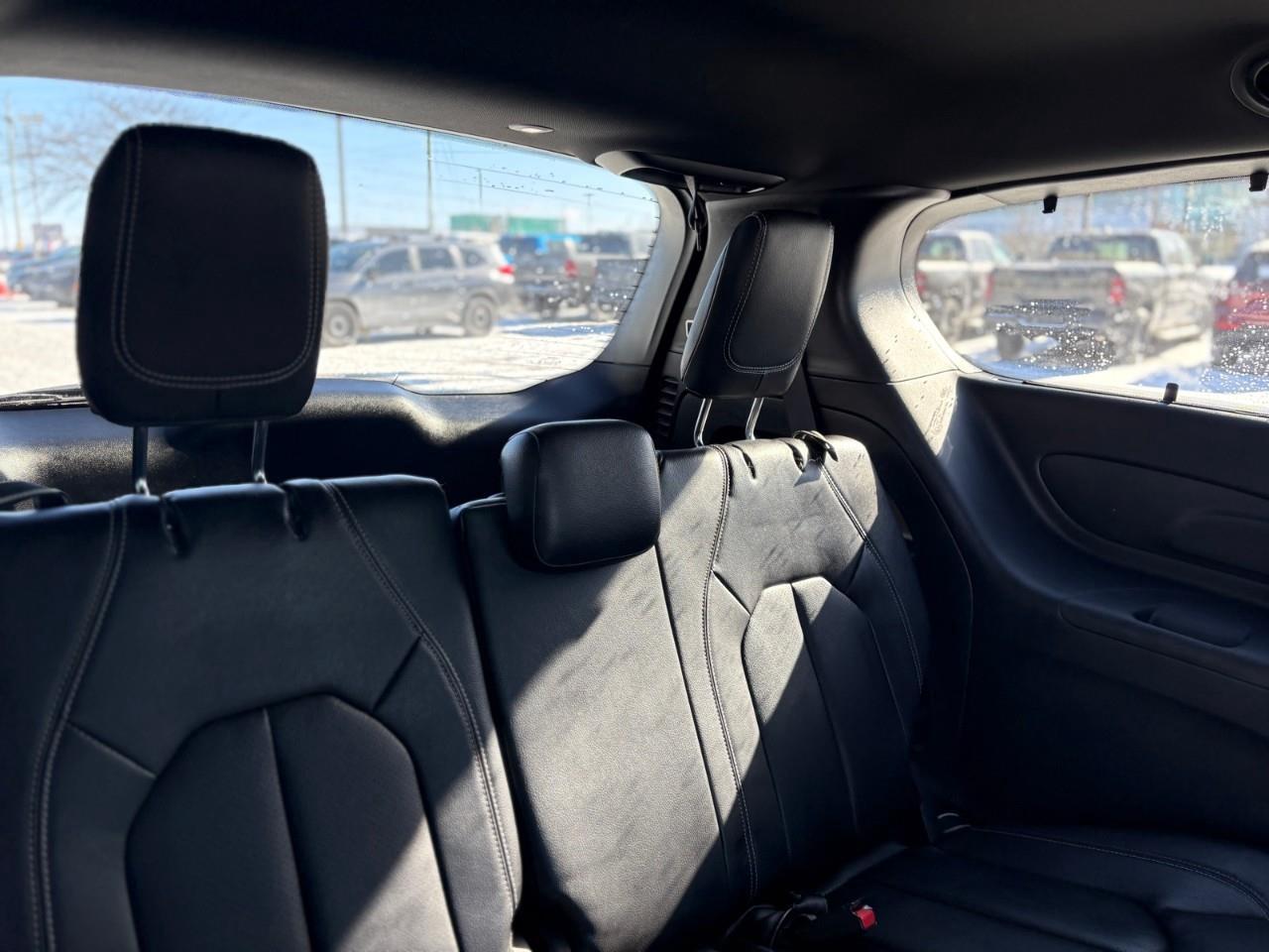 2022 Chrysler Pacifica Touring L Front-Wheel Drive Passenger Van Photo