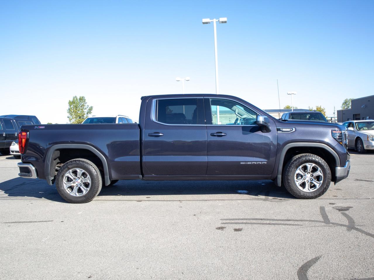 2023 GMC Sierra 1500 4WD Crew Cab 157  SLE Photo