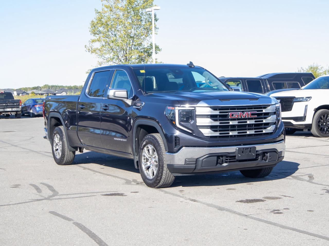 2023 GMC Sierra 1500 4WD Crew Cab 157  SLE Photo