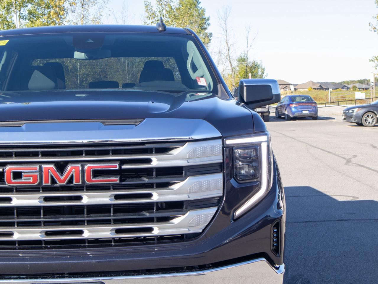 2023 GMC Sierra 1500 4WD Crew Cab 157  SLE Photo