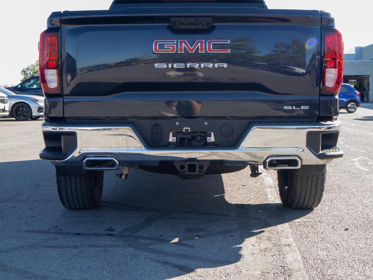 2023 GMC Sierra 1500 4WD Crew Cab 157  SLE Photo