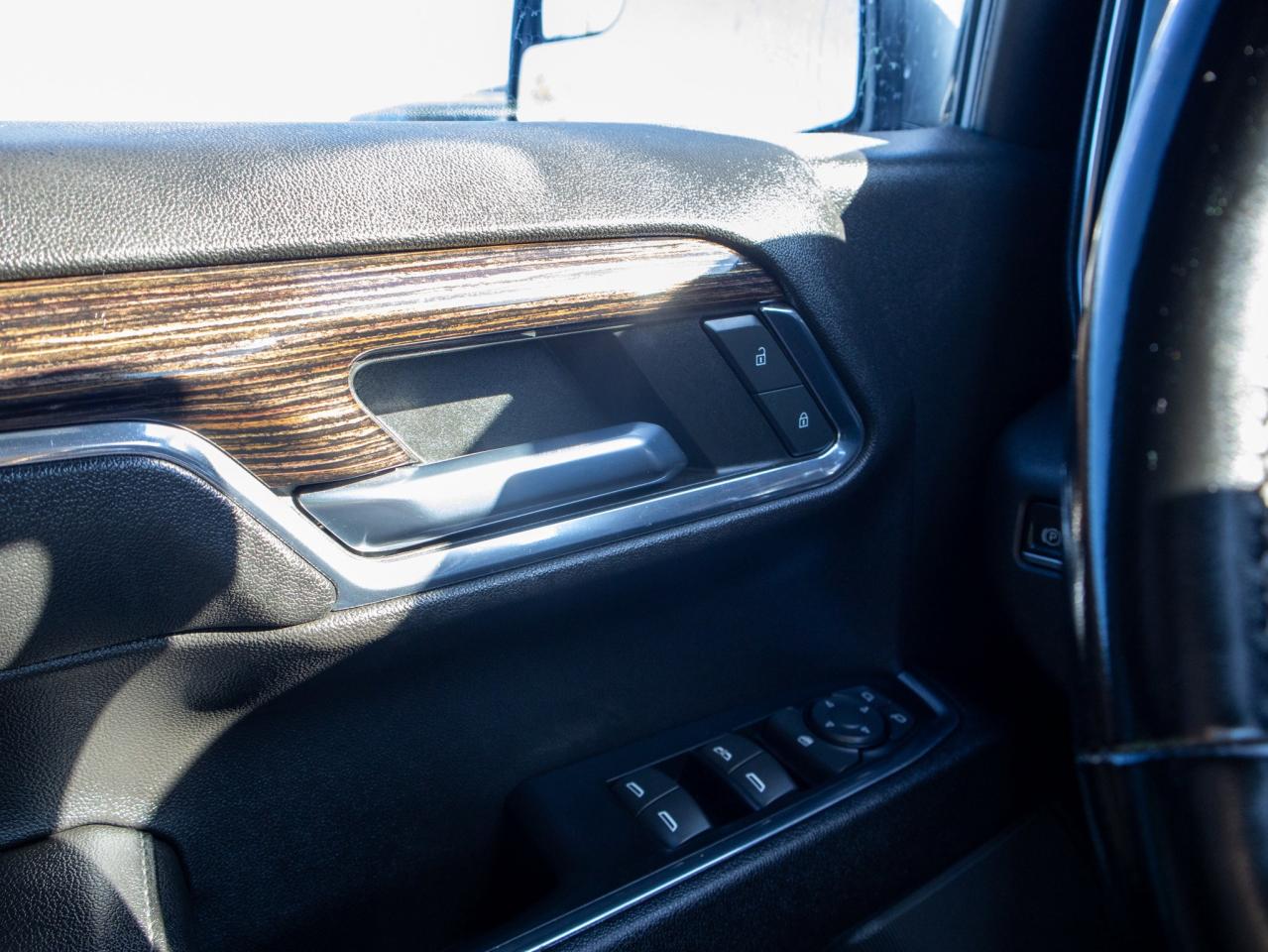 2023 GMC Sierra 1500 4WD Crew Cab 157  SLE Photo