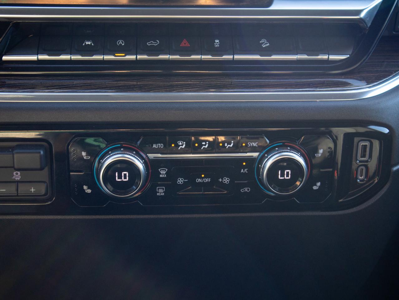 2023 GMC Sierra 1500 4WD Crew Cab 157  SLE Photo