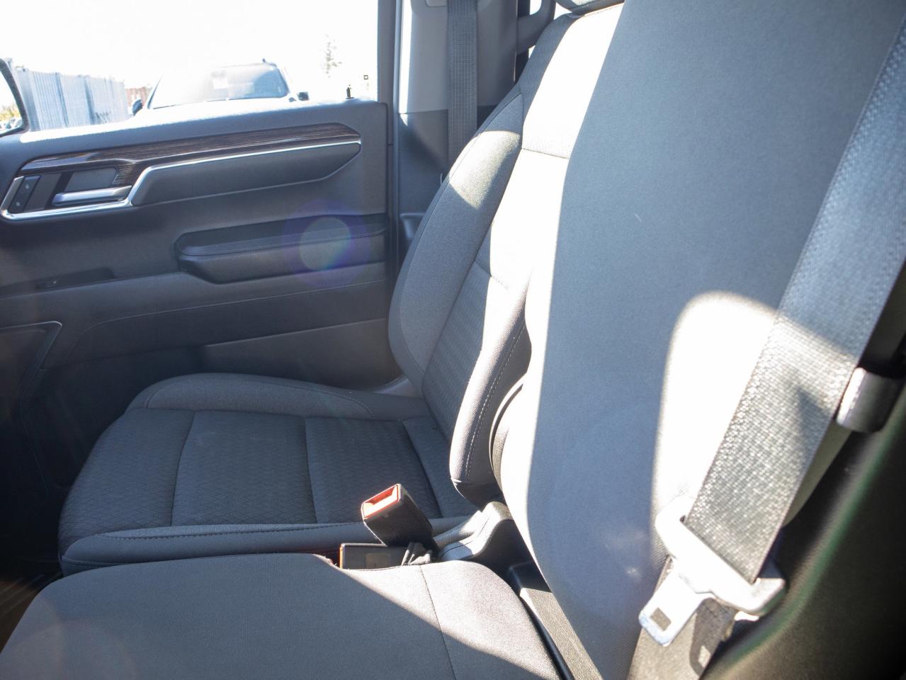 2023 GMC Sierra 1500 4WD Crew Cab 157  SLE Photo