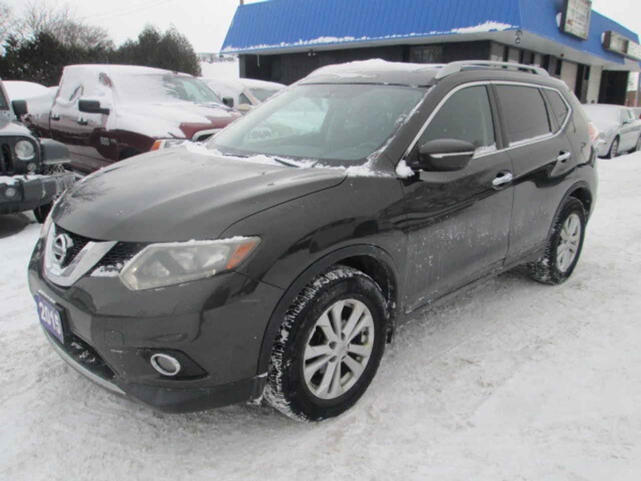 2015 Nissan Rogue AWD 4dr SV, Sunroof, Back Up Camera Photo