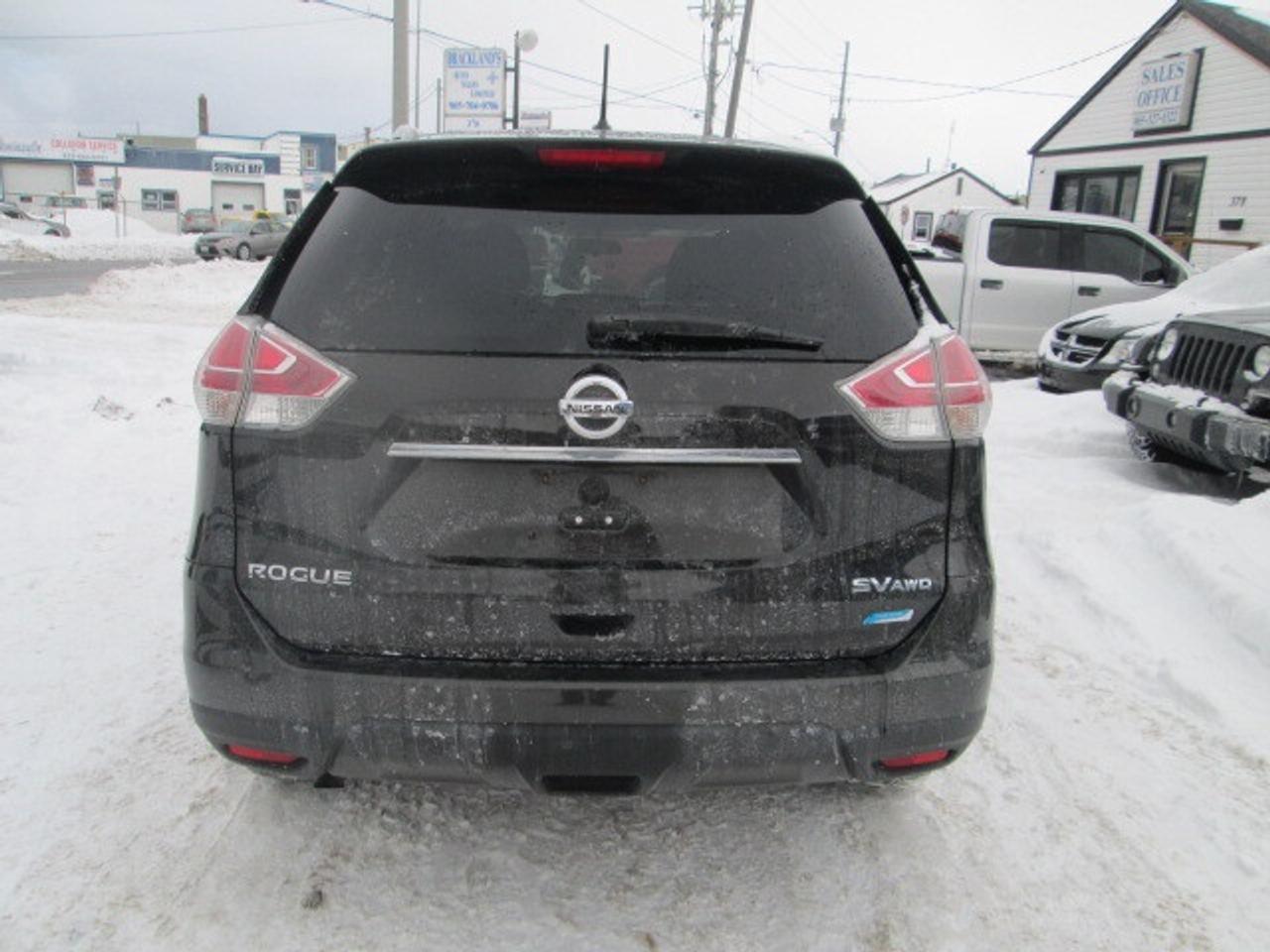 2015 Nissan Rogue AWD 4dr SV, Sunroof, Back Up Camera Photo
