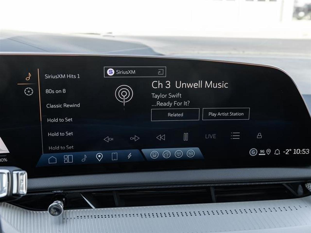 2026 Cadillac OPTIQ Premium Luxury 4dr Photo