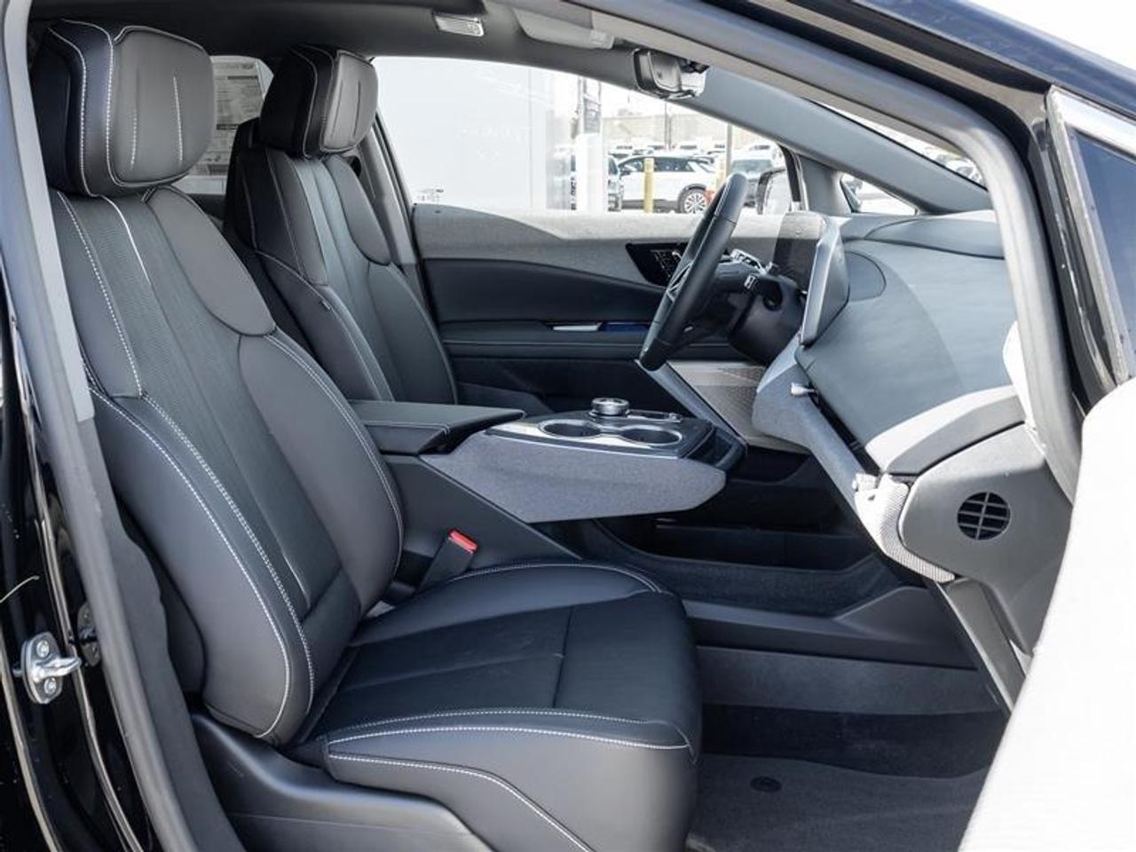 2026 Cadillac OPTIQ Premium Luxury 4dr Photo