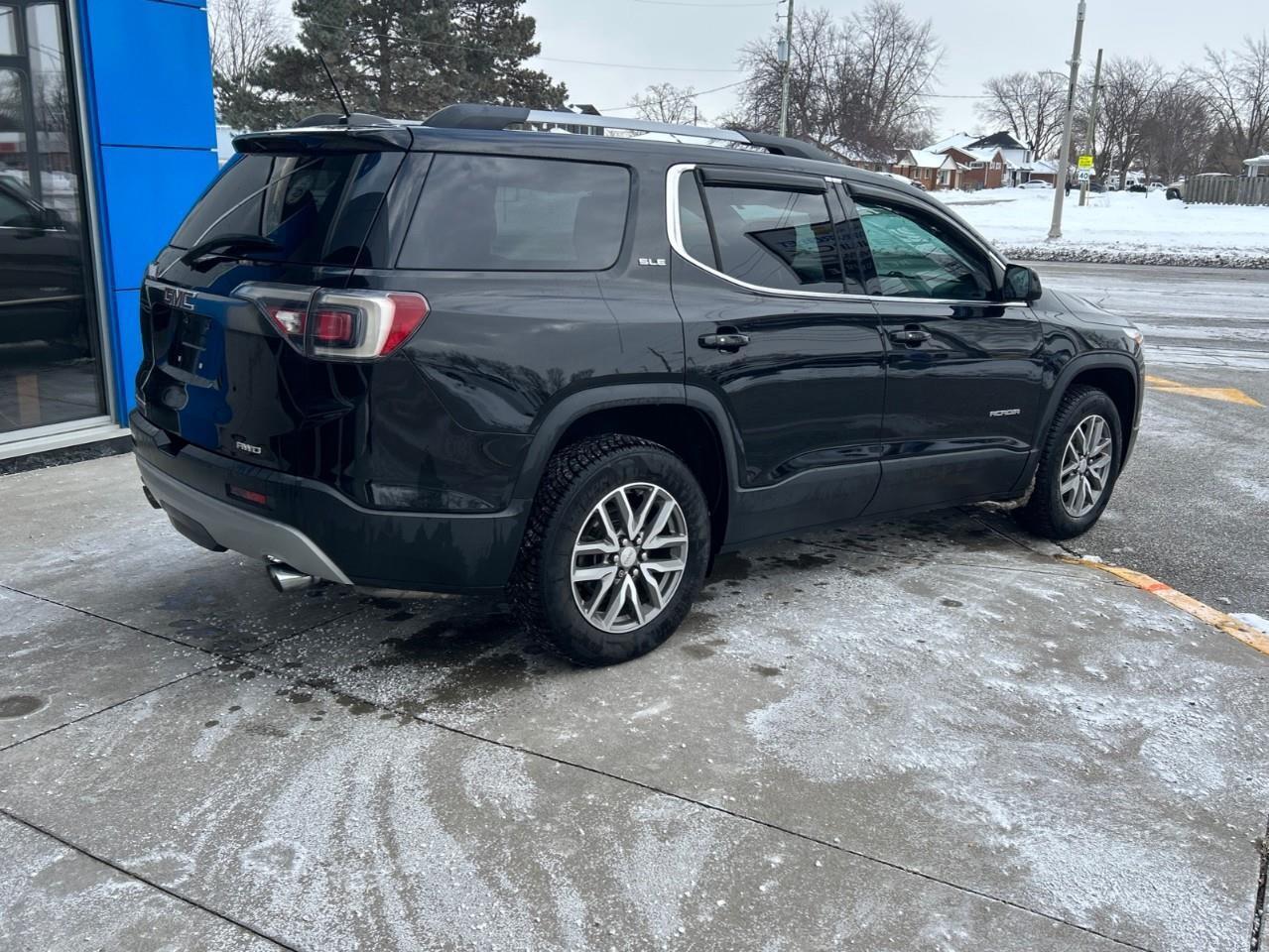 2017 GMC Acadia SLE-2 Amazing Condition - local trade! Photo