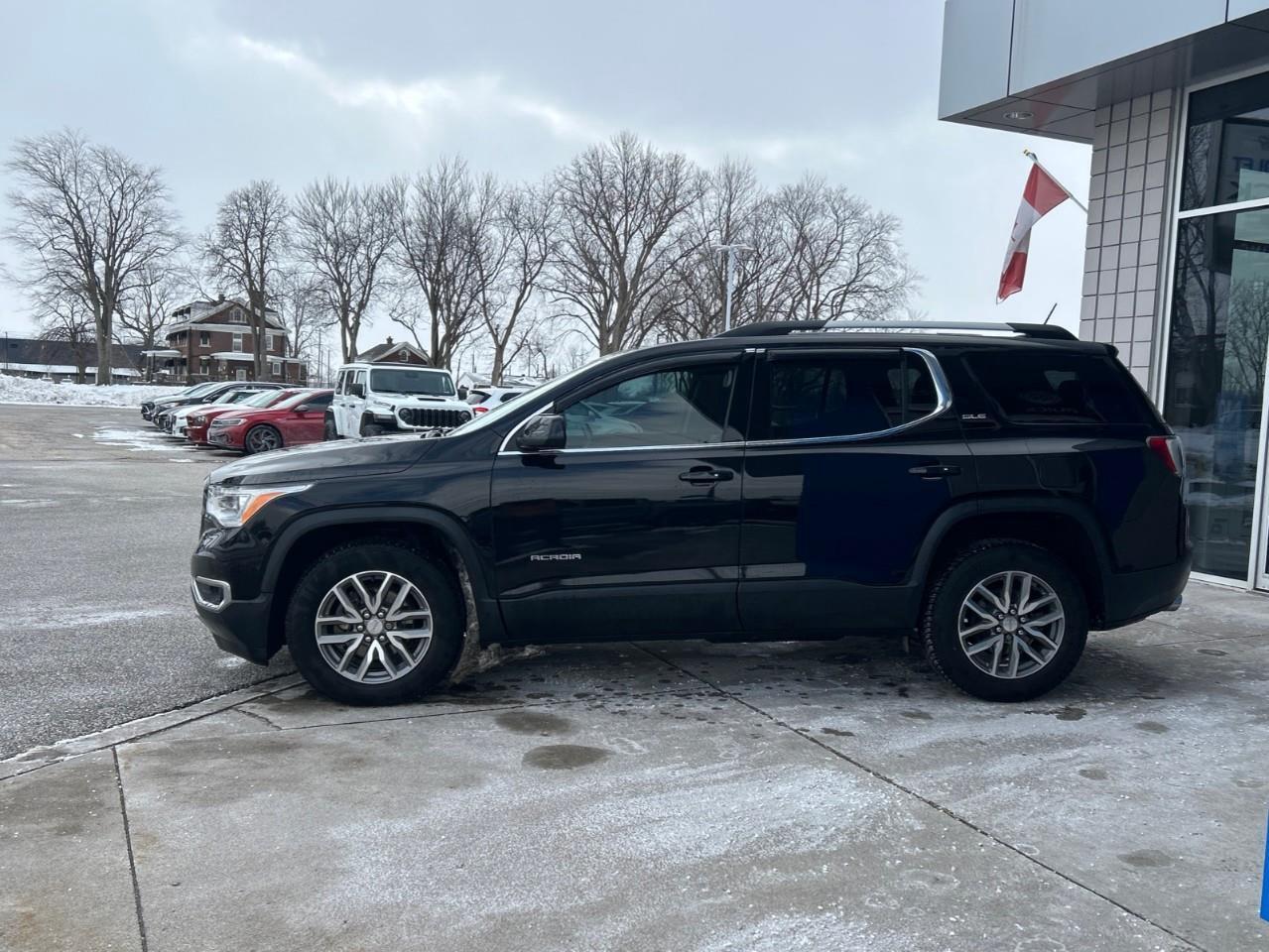 2017 GMC Acadia SLE-2 Amazing Condition - local trade! Photo