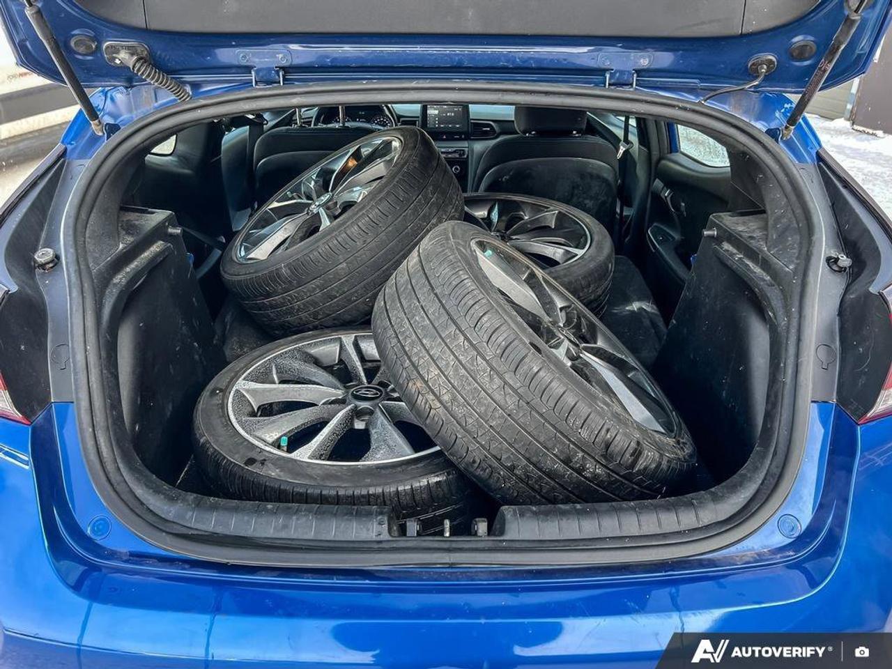 2020 Hyundai Veloster Preferred   HEATED SEATS   ALLOY WHEELS Photo