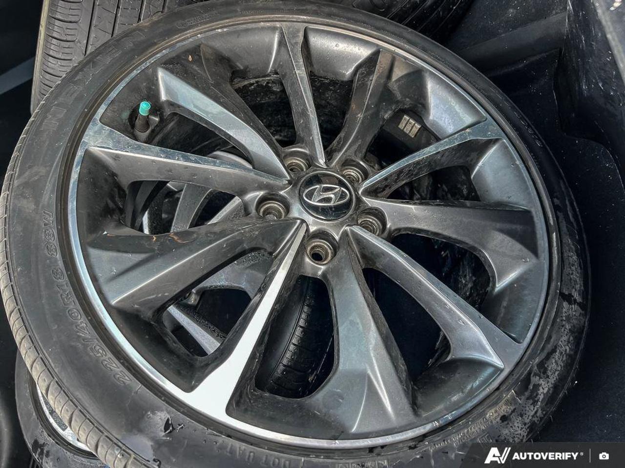 2020 Hyundai Veloster Preferred   HEATED SEATS   ALLOY WHEELS Photo