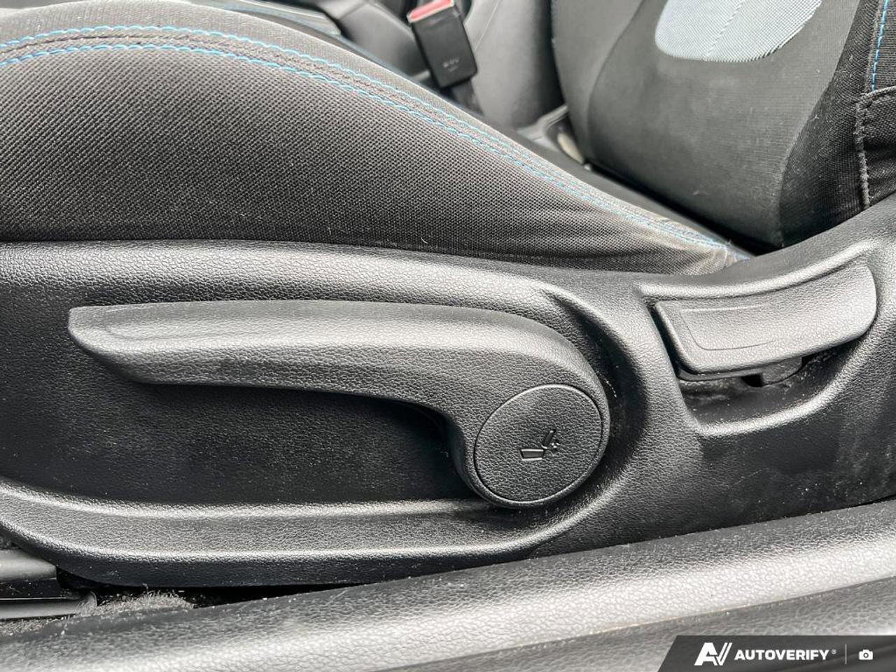 2020 Hyundai Veloster Preferred   HEATED SEATS   ALLOY WHEELS Photo