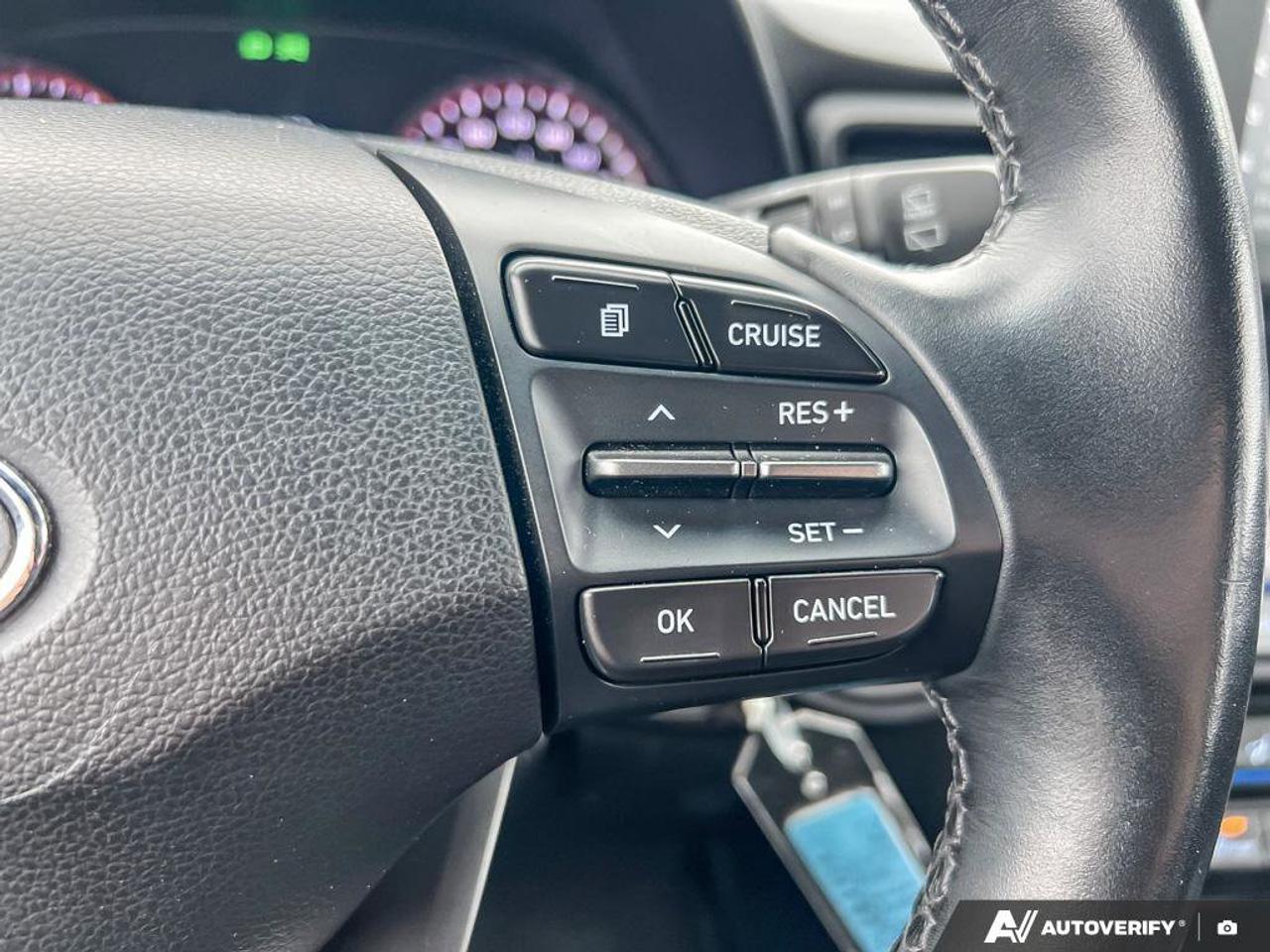 2020 Hyundai Veloster Preferred   HEATED SEATS   ALLOY WHEELS Photo
