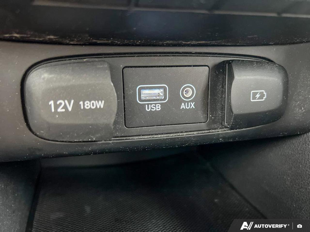 2020 Hyundai Veloster Preferred   HEATED SEATS   ALLOY WHEELS Photo