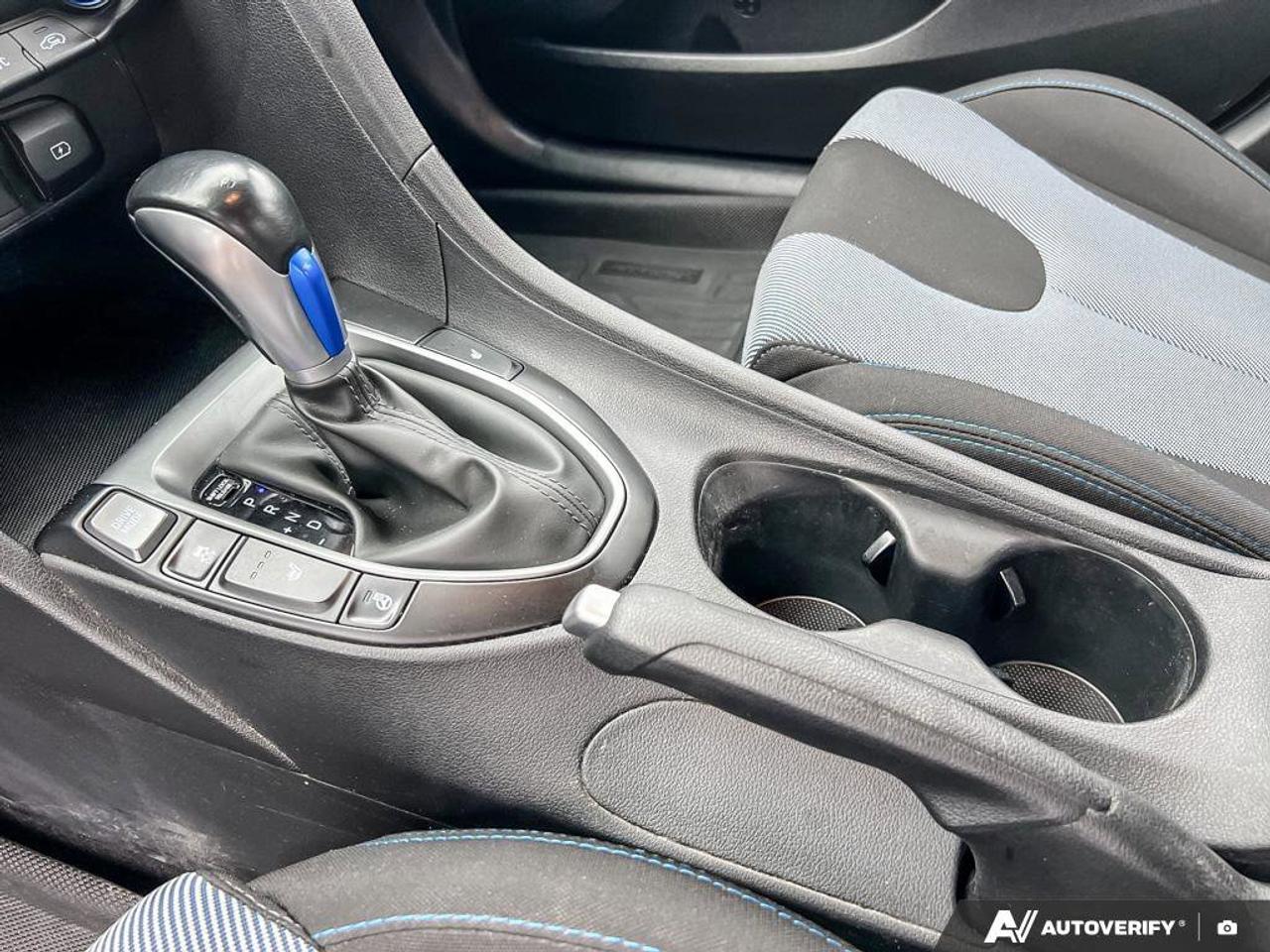 2020 Hyundai Veloster Preferred   HEATED SEATS   ALLOY WHEELS Photo