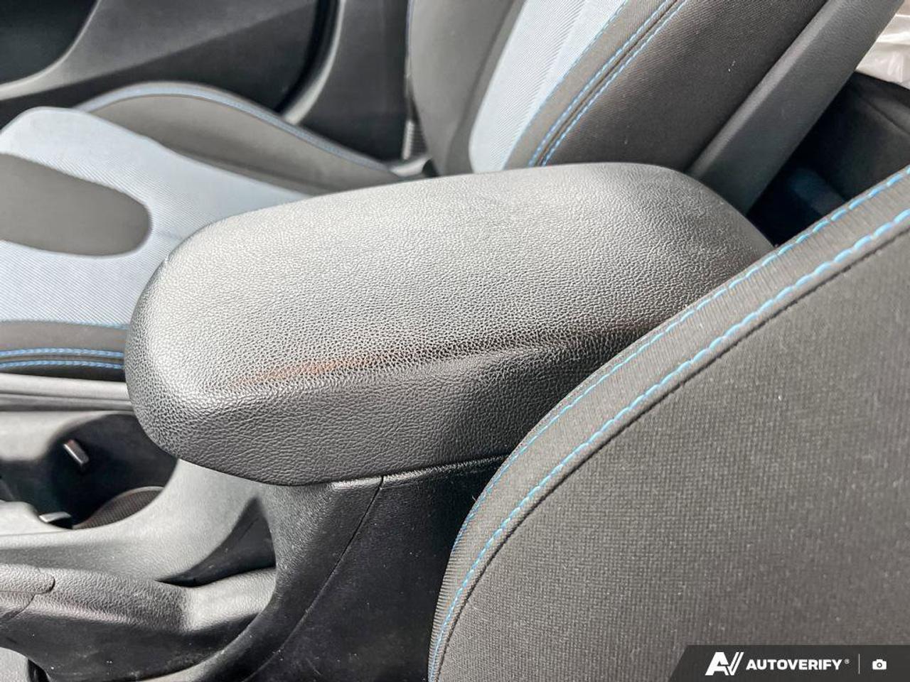 2020 Hyundai Veloster Preferred   HEATED SEATS   ALLOY WHEELS Photo