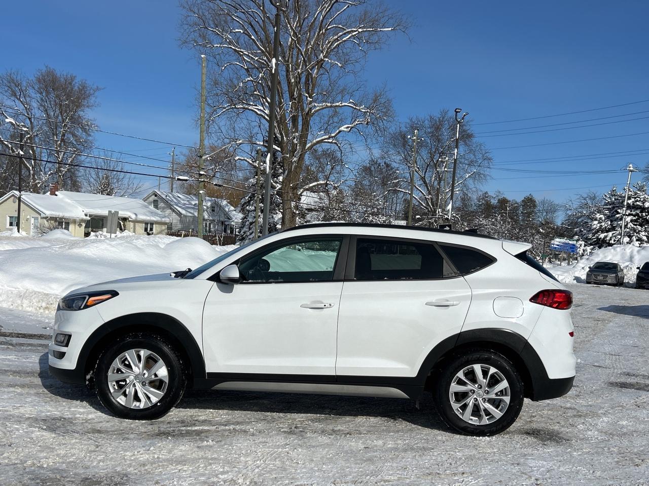 2021 Hyundai Tucson Preferred AWD/LEATHER/PANO ROOF CALL PICTON 110K Photo