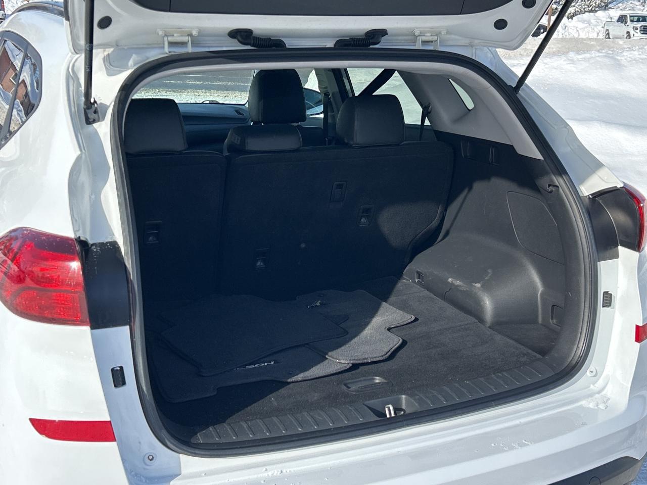 2021 Hyundai Tucson Preferred AWD/LEATHER/PANO ROOF CALL PICTON 110K Photo