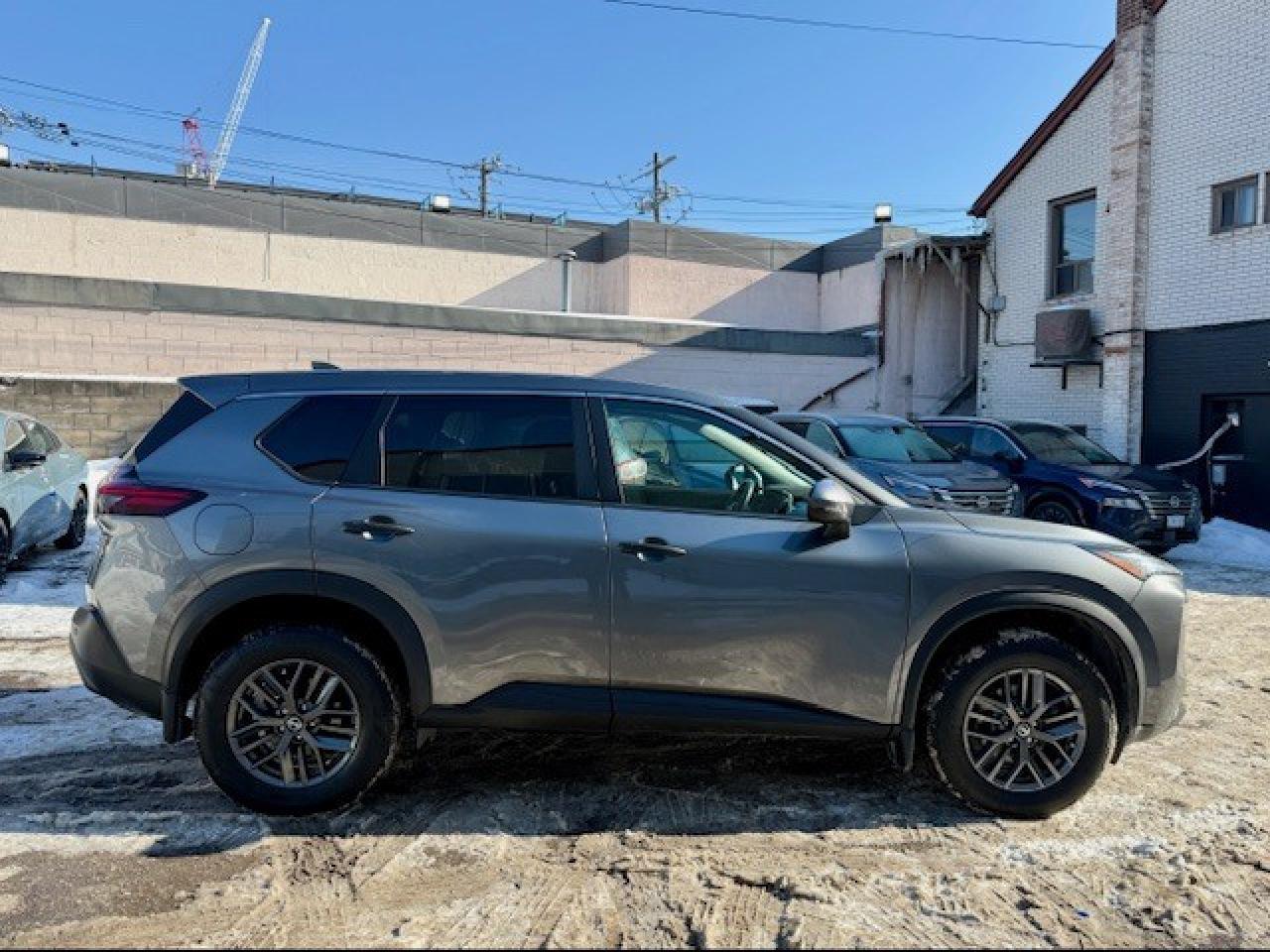 2021 Nissan Rogue S FWD, BLIND SPOT, EMERGENCY BRAKING, APPLE CARPLA Photo