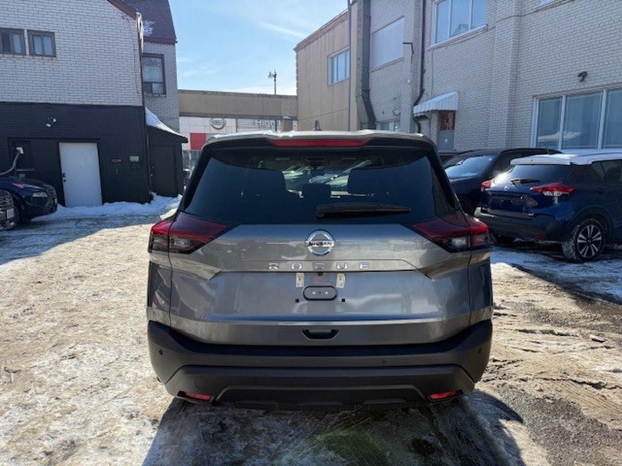 2021 Nissan Rogue S FWD, BLIND SPOT, EMERGENCY BRAKING, APPLE CARPLA Photo