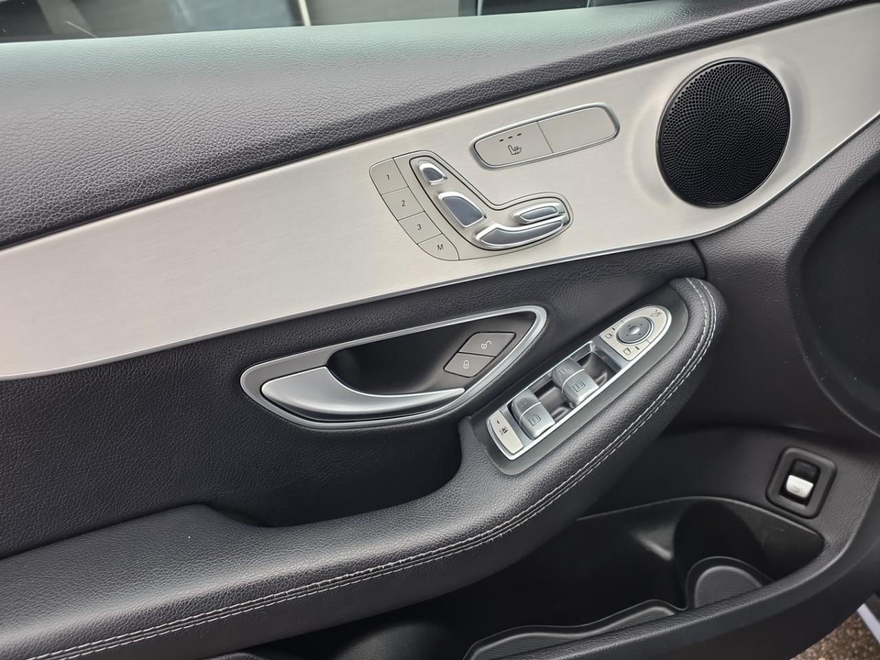 2017 Mercedes-Benz C-Class C300 4MATIC AMG PKG * NO ACCIDENTS / PANO / BLIND Photo