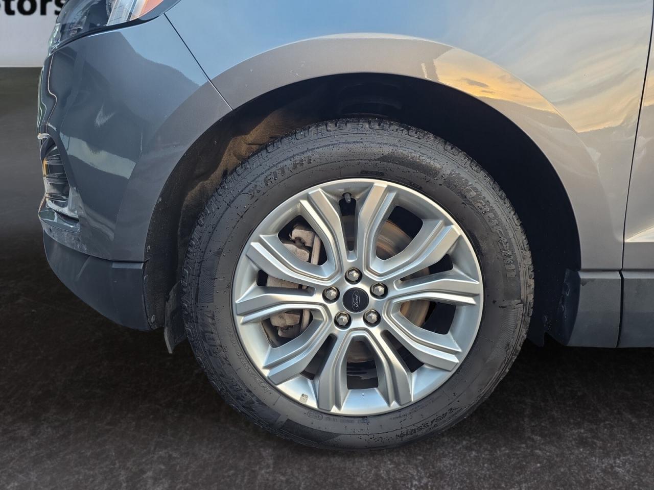 2023 Ford Edge Titanium AWD * 12 SCREEN / PANORAMIC ROOF / B&O SO Photo