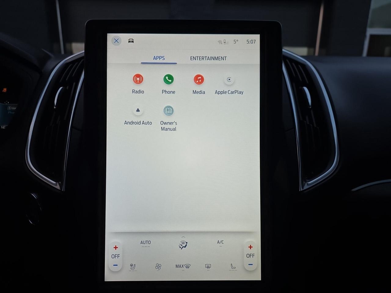 2023 Ford Edge Titanium AWD * 12 SCREEN / PANORAMIC ROOF / B&O SO Photo