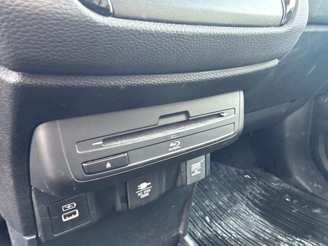 2022 Honda Odyssey EX-L RES Passenger Van Photo