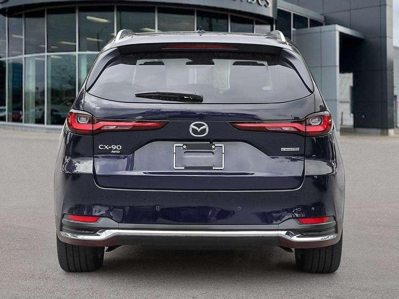 2026 Mazda CX-90 PHEV Signature 4dr i-ACTIV All-Wheel Drive Sport Utility Photo4