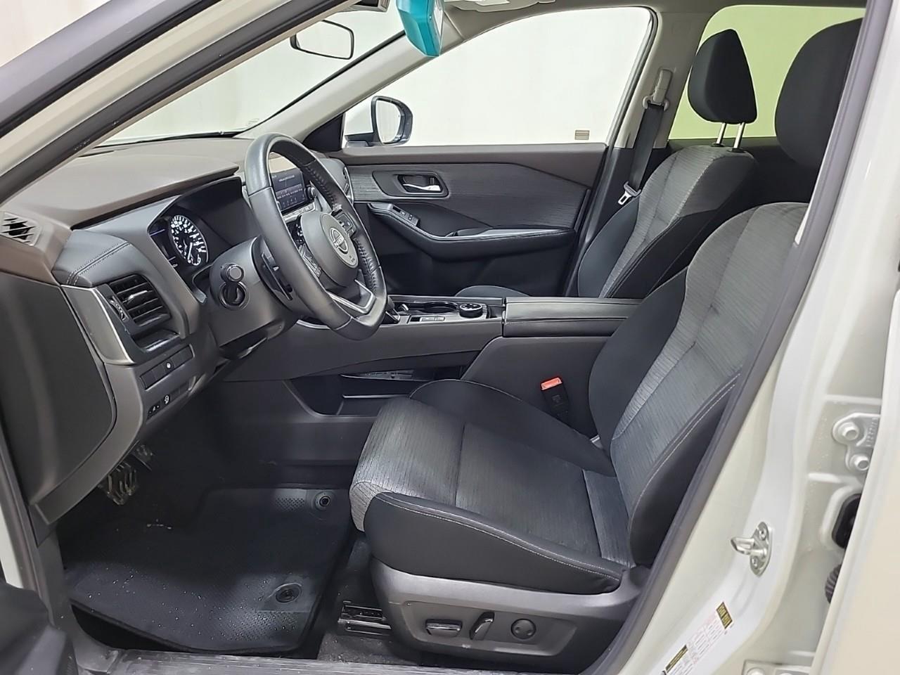 2023 Nissan Rogue SV Moonroof 4dr All-Wheel Drive Sport Utility Photo