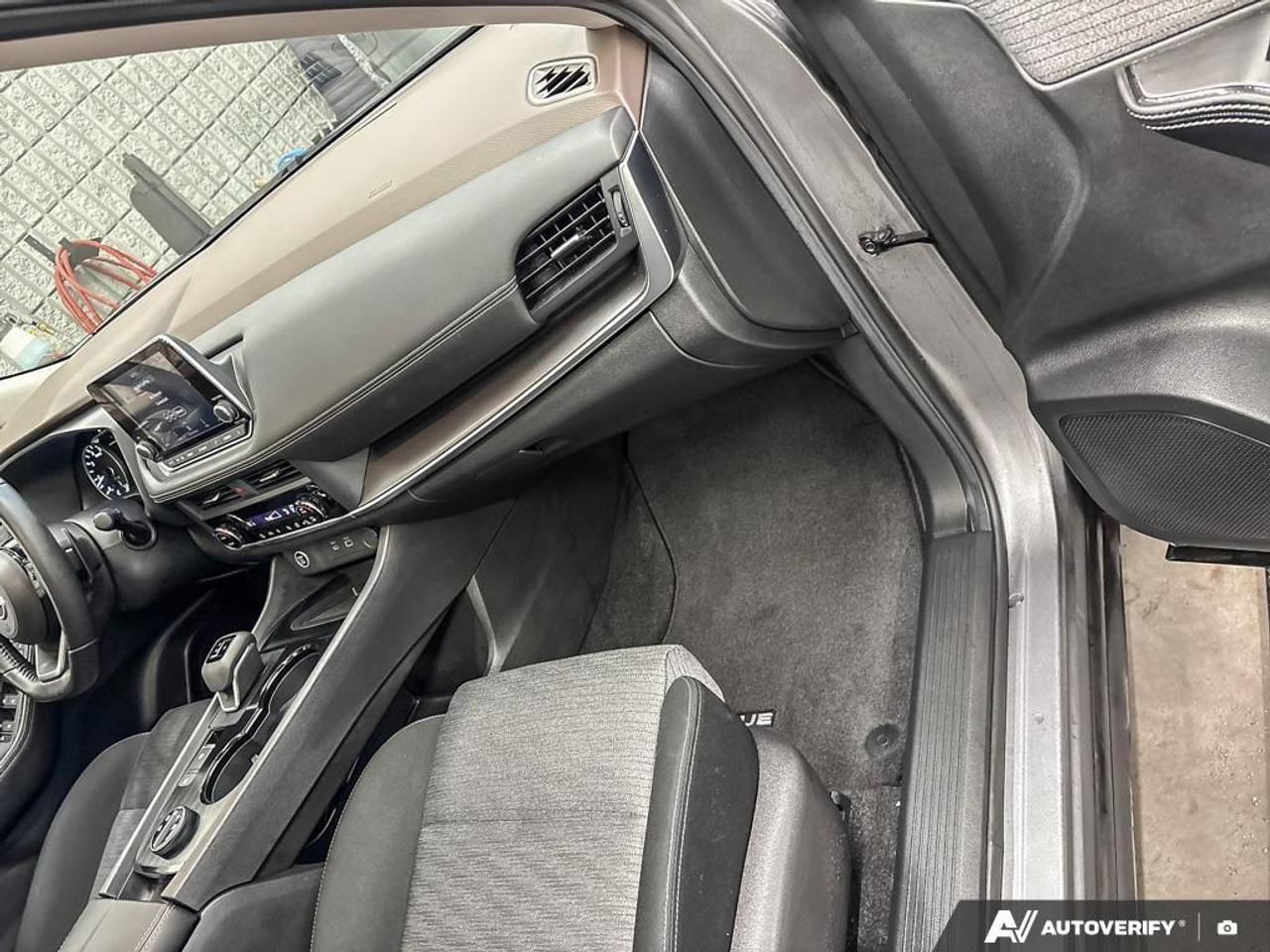 2023 Nissan Rogue SV Moonroof 4dr All-Wheel Drive Sport Utility Photo