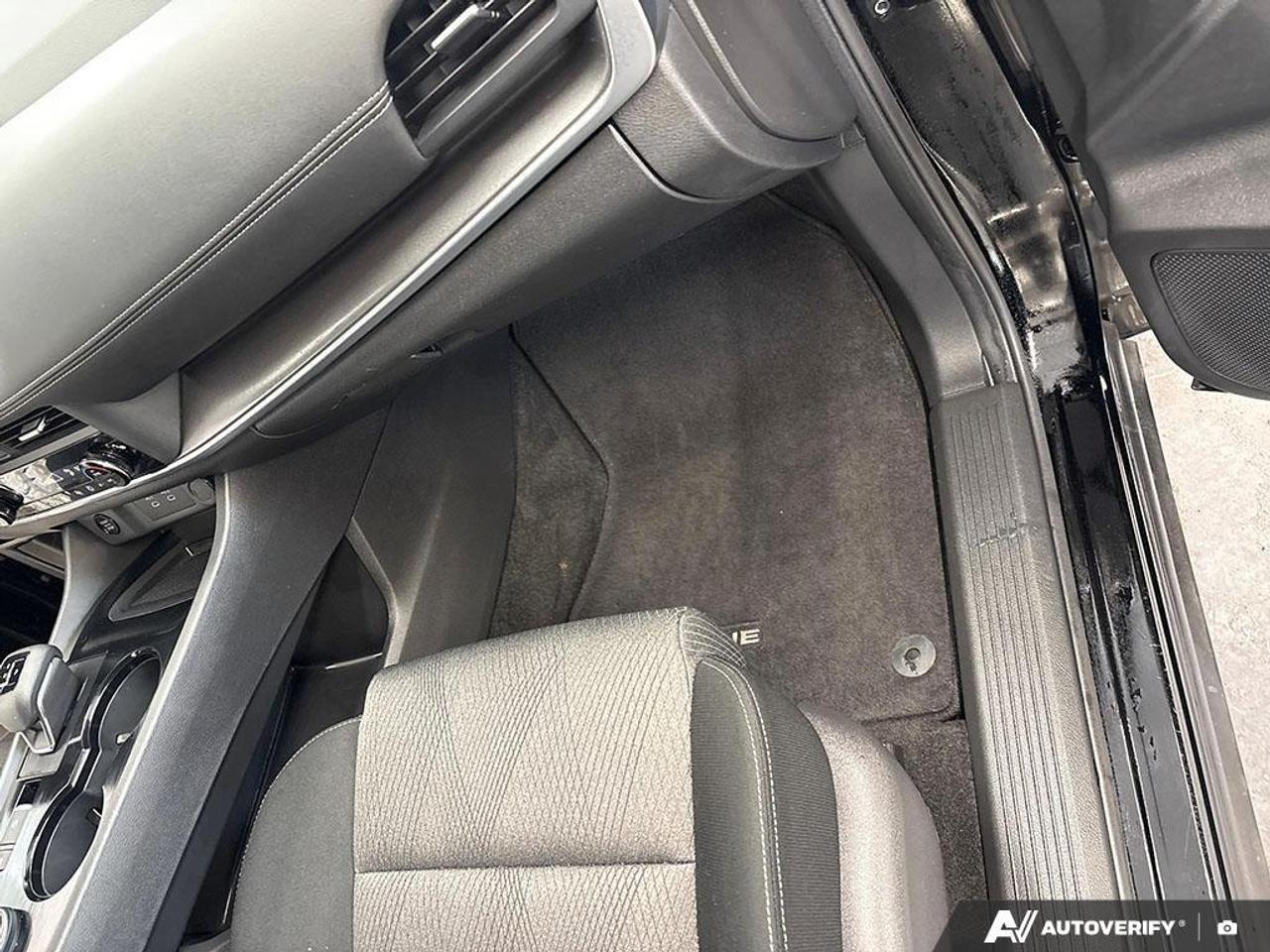 2024 Nissan Rogue SV Moonroof 4dr All-Wheel Drive Sport Utility Photo