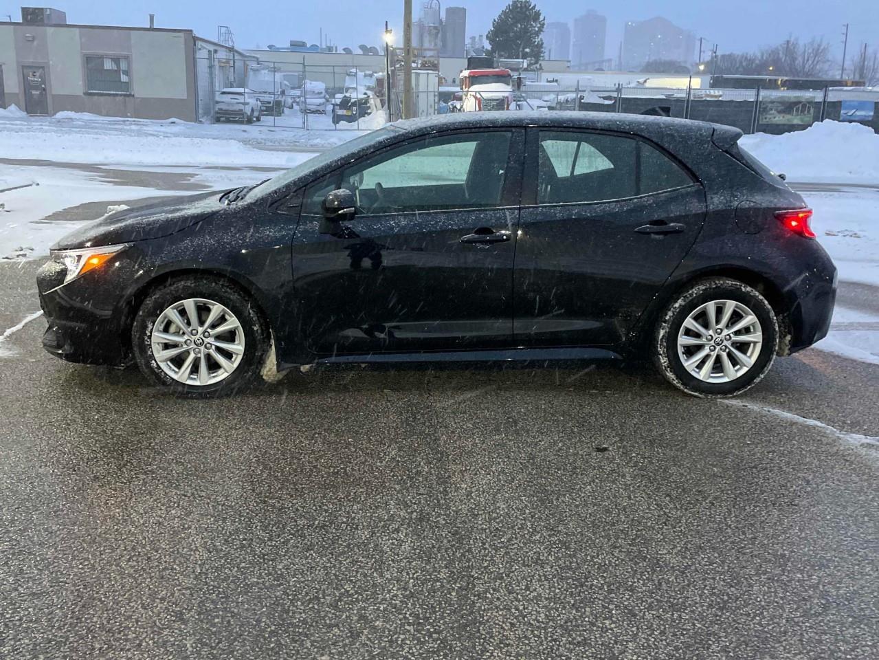 2025 Toyota Corolla Hatchback Base 5dr Photo2