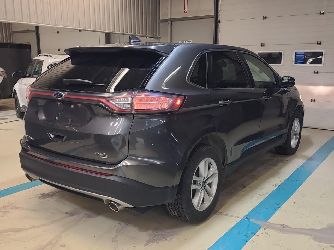 2018 Ford Edge SEL 4dr All-wheel Drive Photo2