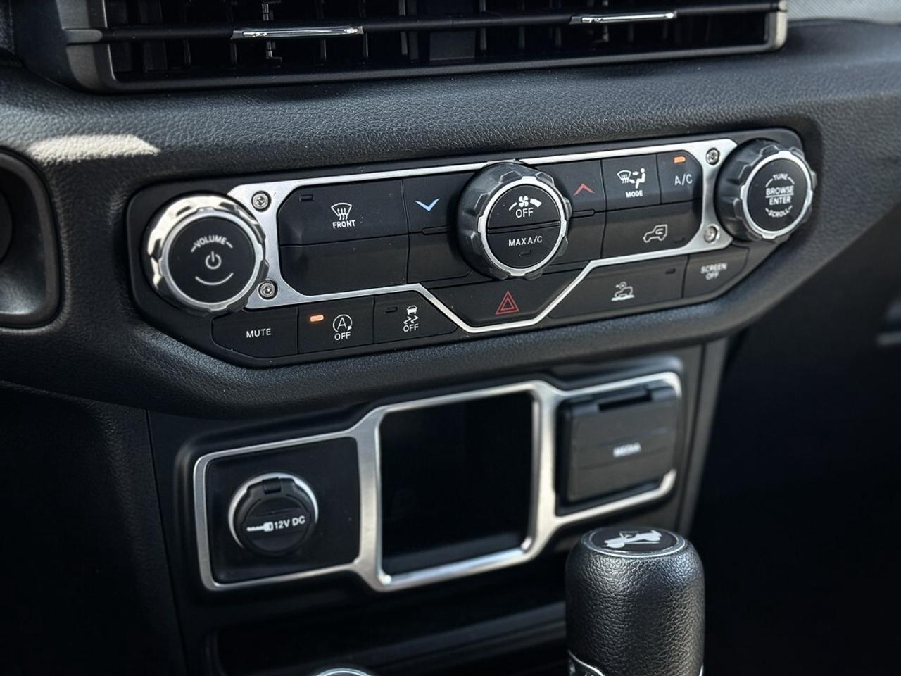 2024 Jeep Wrangler Sport   V6   12 INCH DISPLAY   CARPLAY   BACK UP C Photo