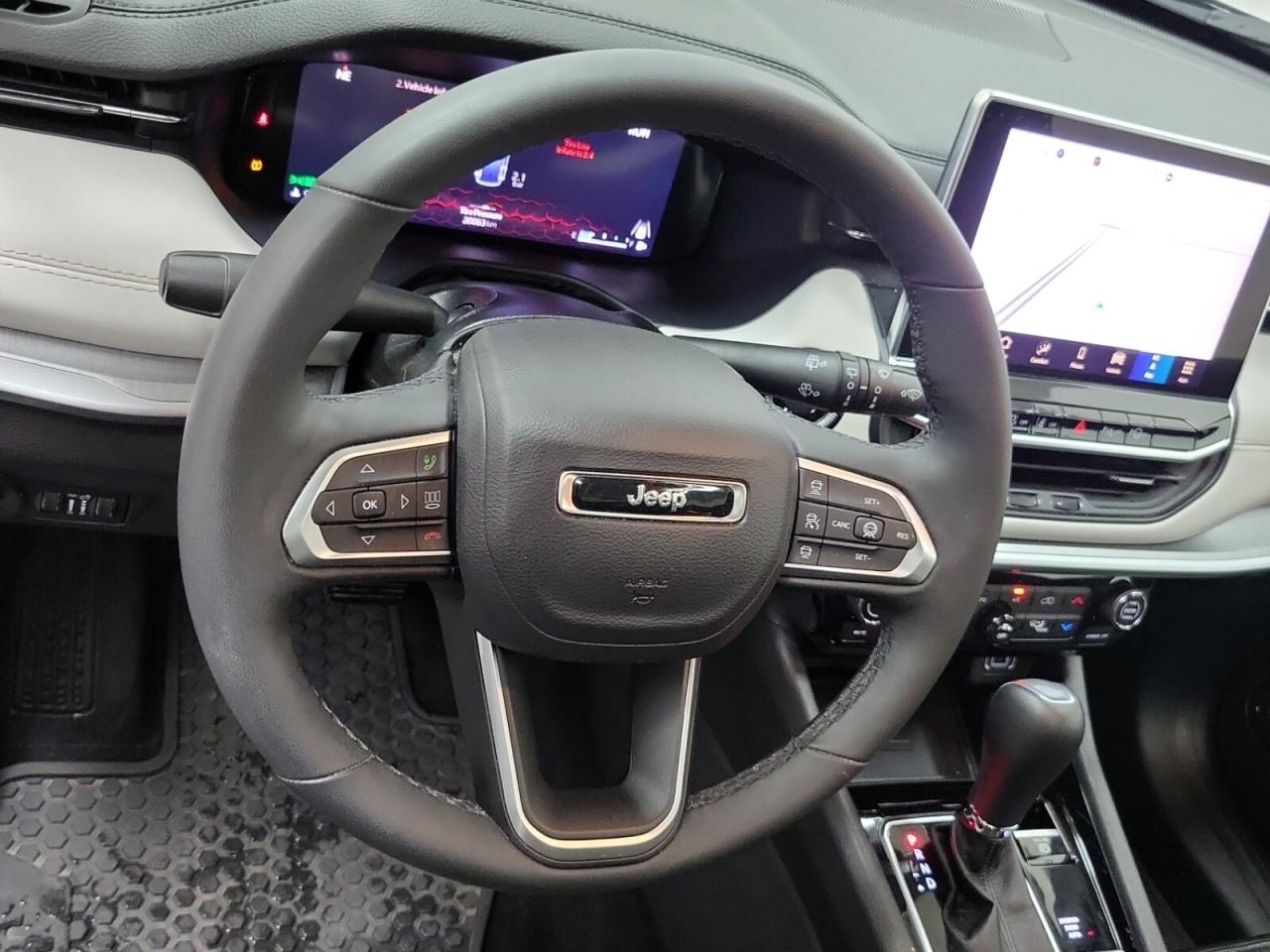 2024 Jeep Compass Limited   PANO ROOF   360 CAM   ALPINE AUDIO   DRI Photo