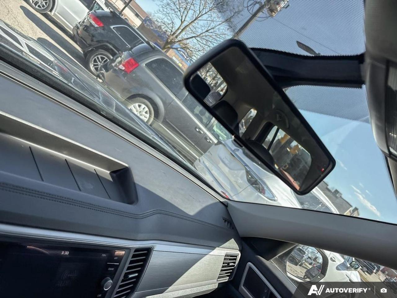 2018 Volkswagen Atlas 2.0 TSI Comfortline 4dr Front-Wheel Drive Photo