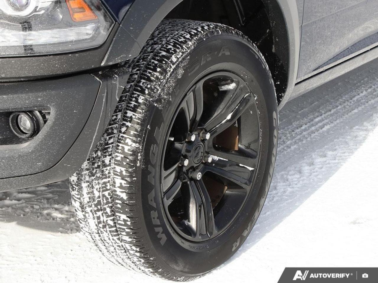 2023 RAM 1500 Classic WARLOCK 4X4 CREW CAB 5'7" BOX Photo